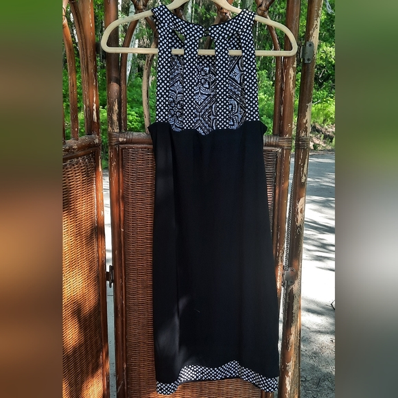 Interchangeable Midi Dress - Picture 11 of 12